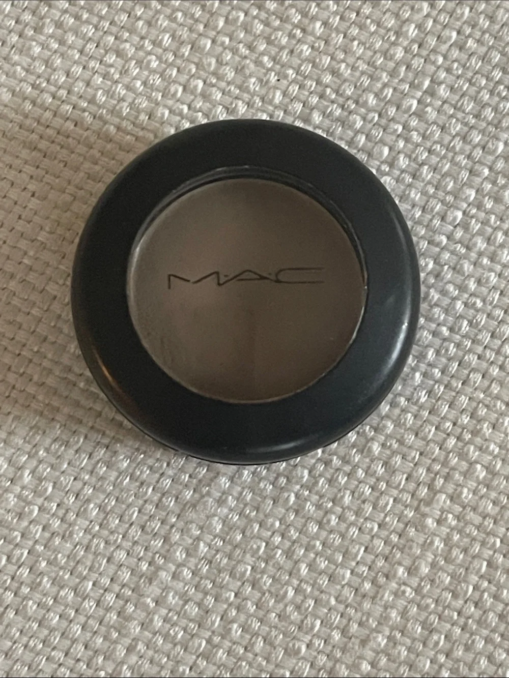MAC Cosmetics Eyeshadow - Omega Matte
